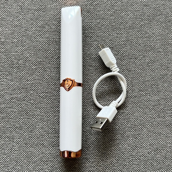 Heated Double-sided Eyelash Curler - Picture 1 of 6